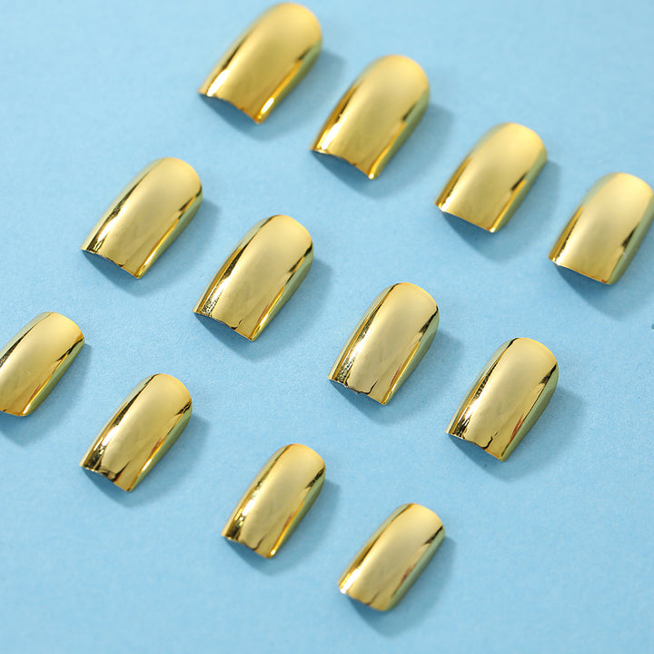 Artificials nails in creative design Kalsten