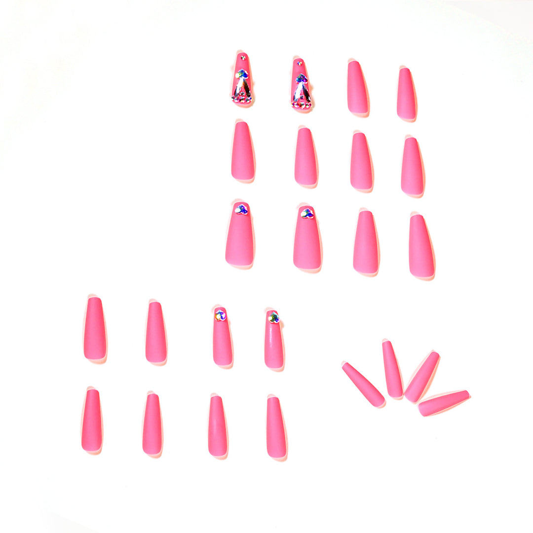 Artful nail art with glitter and heart accents Kalsten