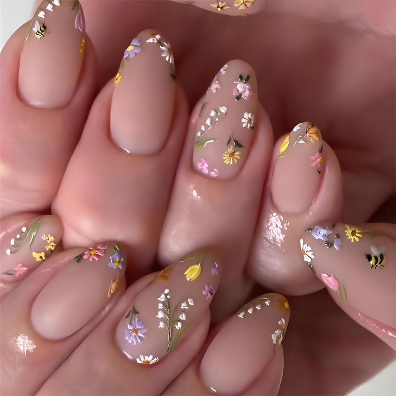 Artificial nail set with floral accents Kalsten