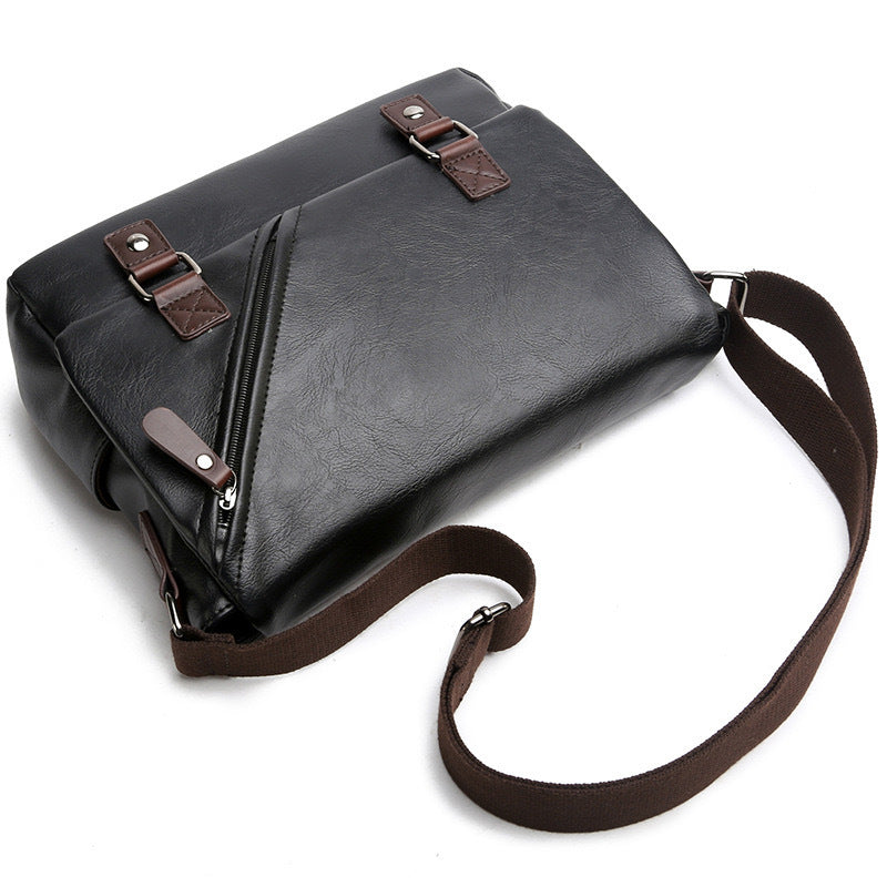 Stylish shoulder bag with multifunctional compartments Kalsten