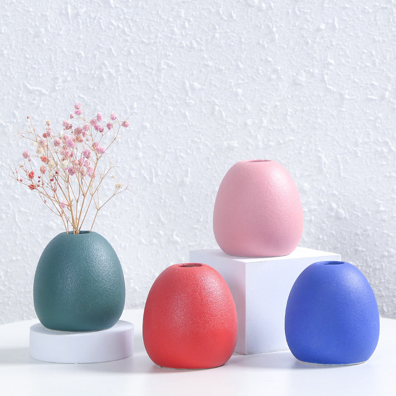 Contemporary Egg-Shaped Ceramic Flower Vase Kalsten