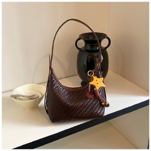 ven Leather Hobo Bag Kalsten