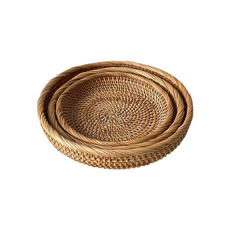 Ladies chic round basket made of natural willow material Kalsten