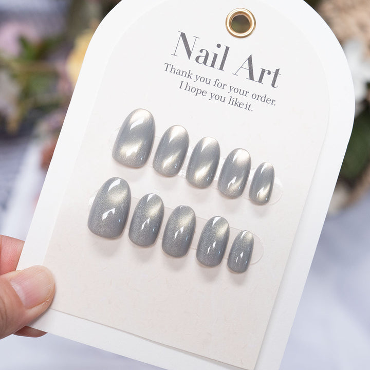 Glamorous Press-On Nail Art