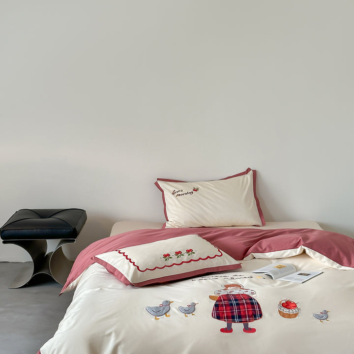 Children's bedding set with charming illustration embroideries and fine satin quality
