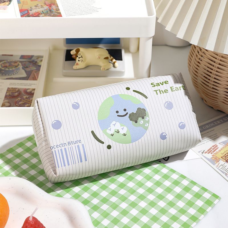 Fun-Themed Zippered Pencil Case