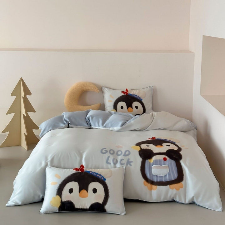 Child bedding set with cute penguin design made of soft cotton satin and extra soft pillow