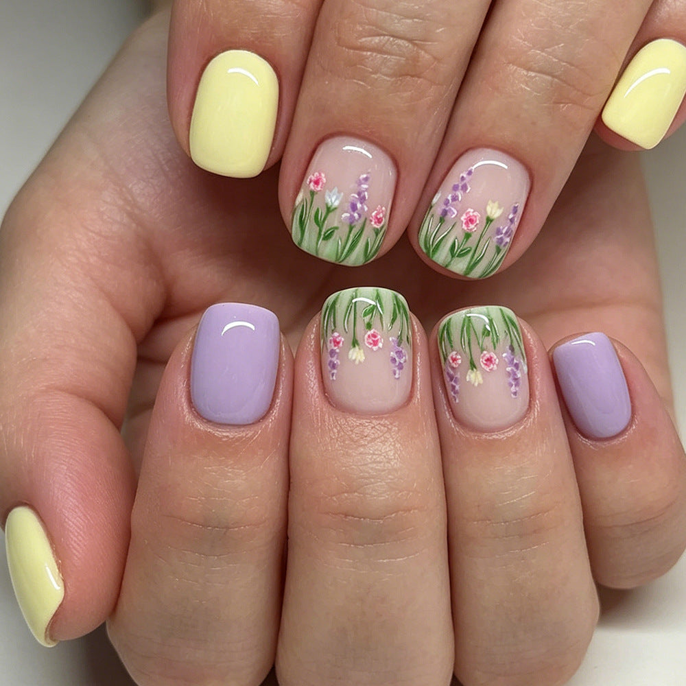 Floral Themed Press-On Nail Art Kalsten
