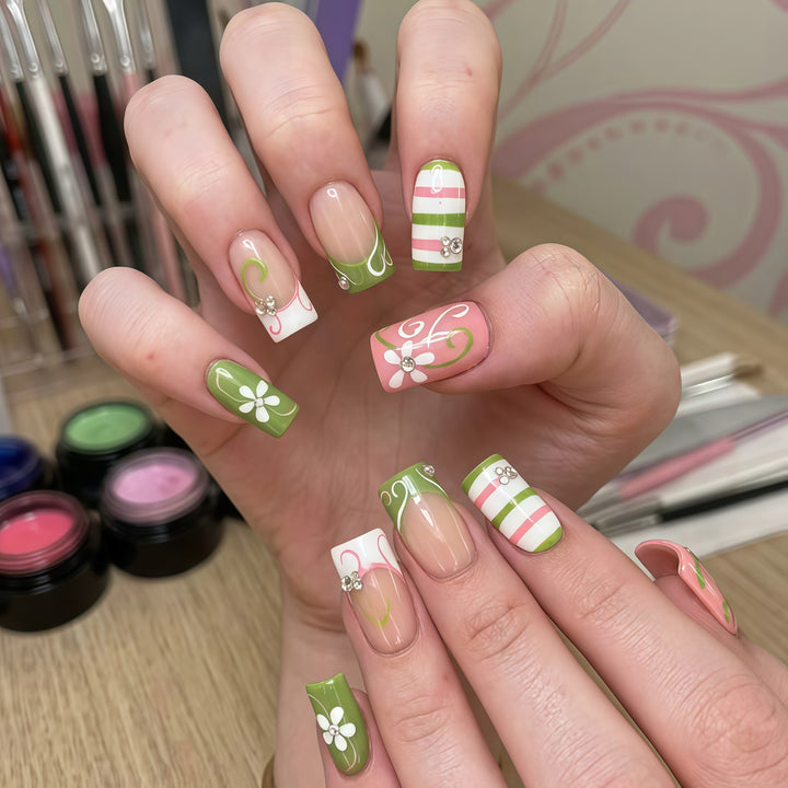 Artistic Decorative Press-On Nails Kalsten