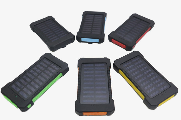 Solar-powered power bank with robust casing and intelligent charging function Kalsten