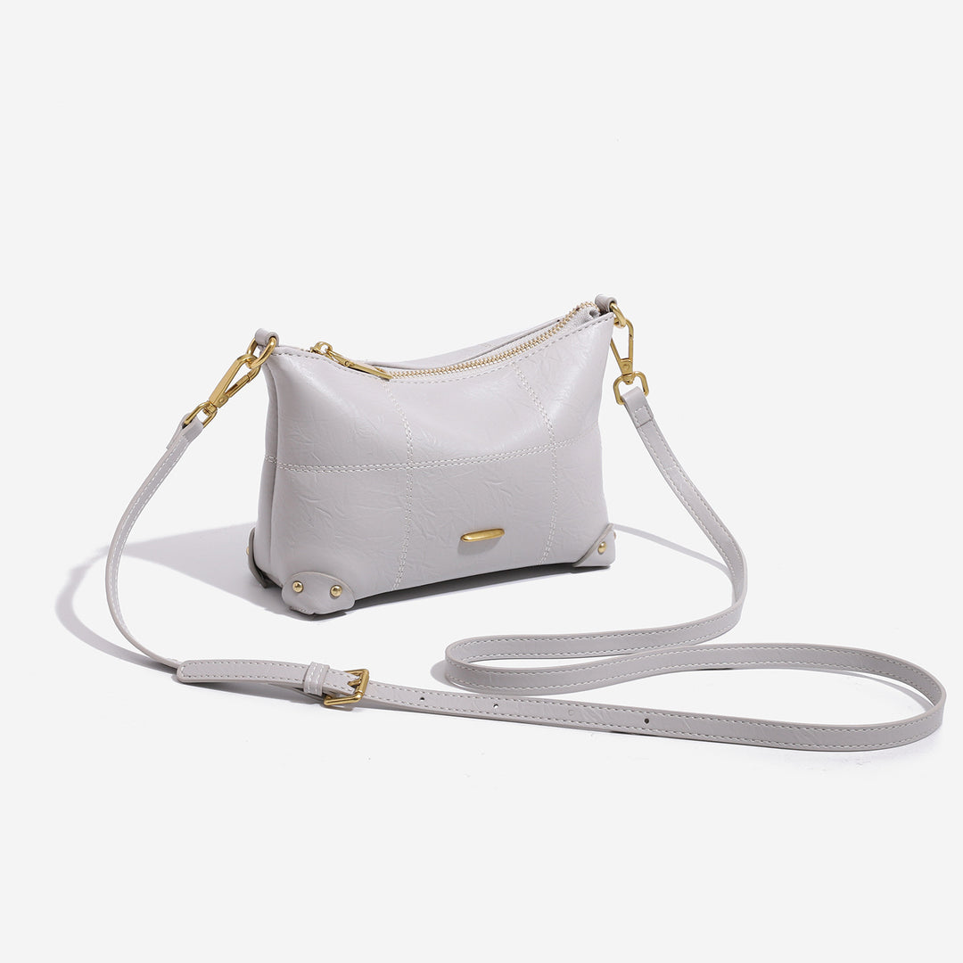 Elegant Leather Handbag with Structured Design