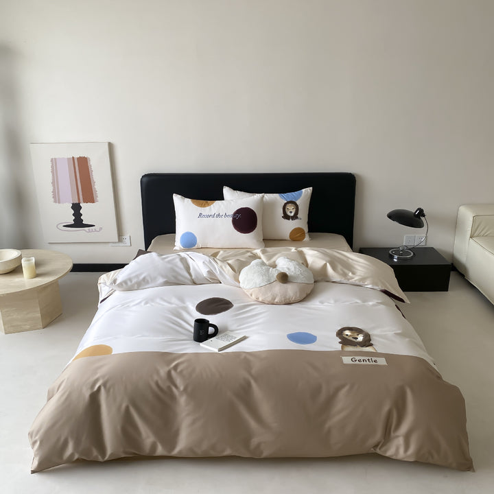 Children's bedding set made of cotton satin with playful animal and polka dot print