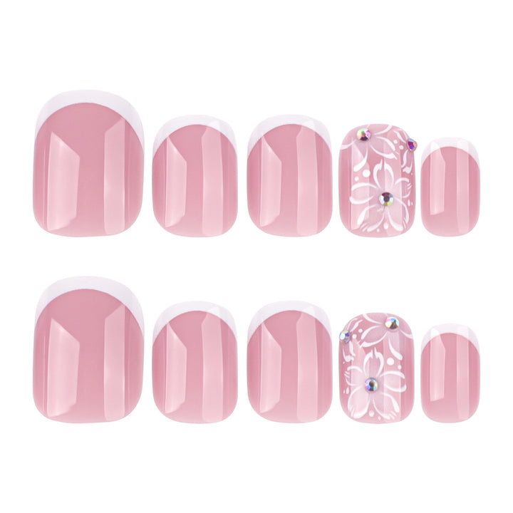 Artful Nail Art with Flower Design Kalsten