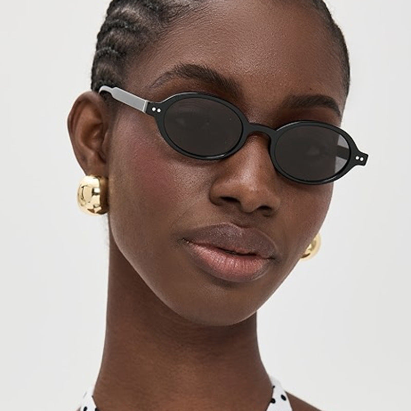 Ladies fashionable oval-shaped sunglasses with fancy frame Kalsten