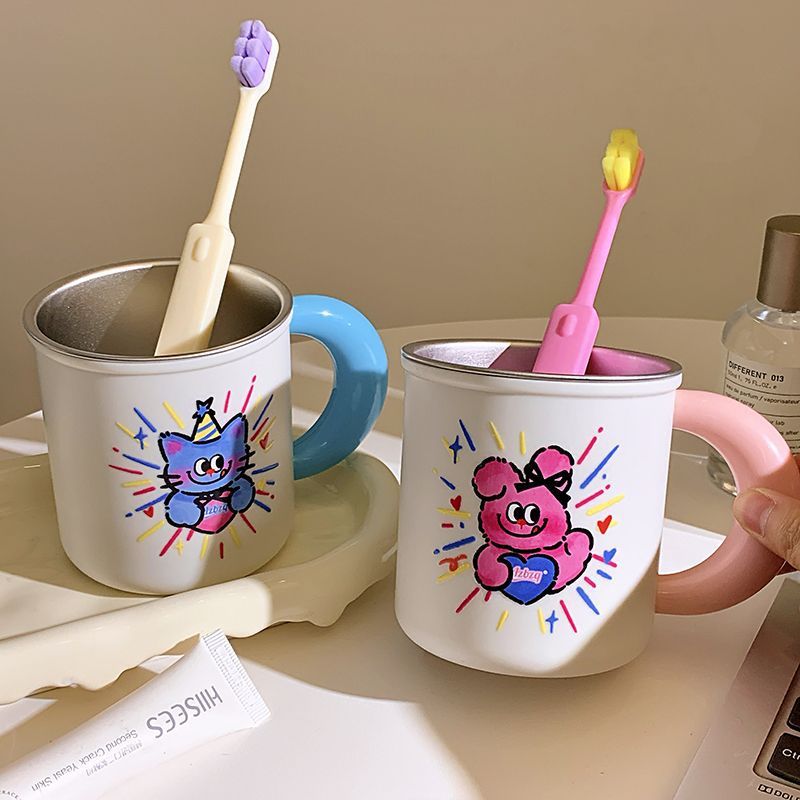 Ceramic mug with playful animal design Kalsten