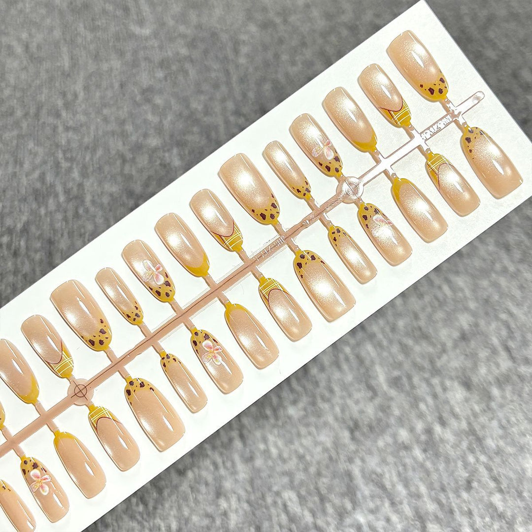 Decorative Press-On Nail Set Kalsten