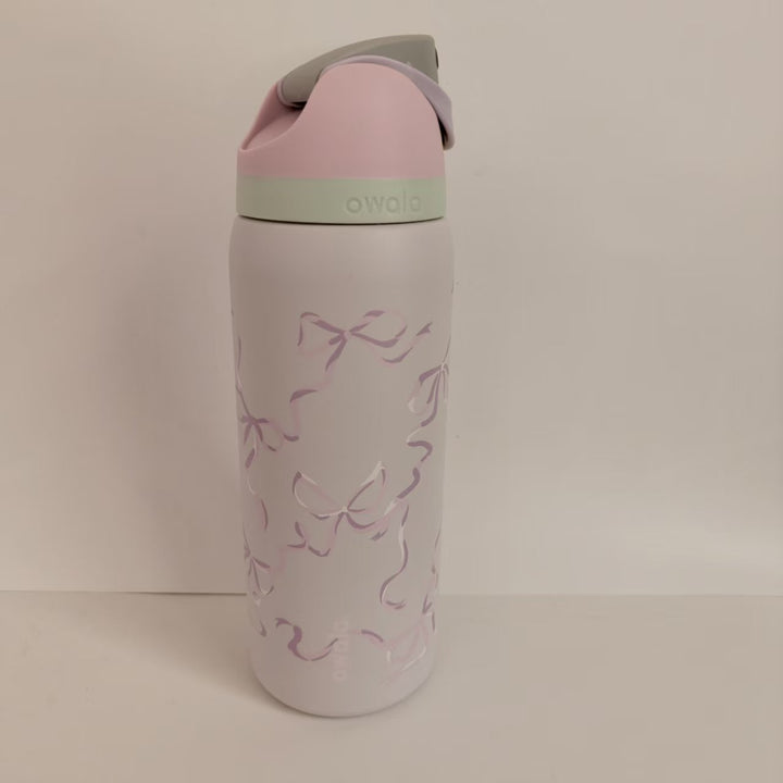Double-Wall Vacuum Insulated Stainless Steel Travel Bottle With Flip Straw Leakproof Lid And Character Print