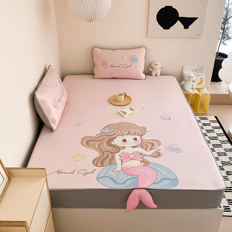 Kids bedding set with monster print, fitted sheet and decorative cushion made of soft microfiber
