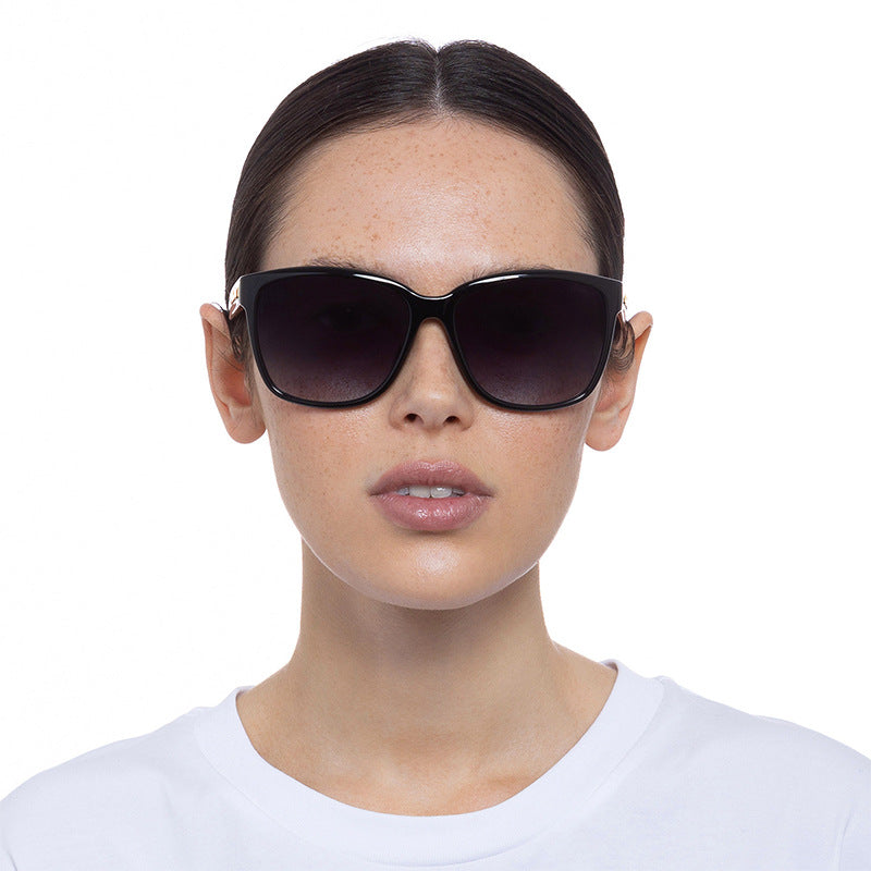 Women oversized sunglasses with elegant frame and UV protection Kalsten