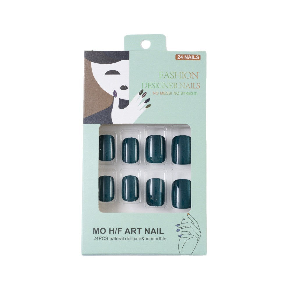 Artificial nails in elegant ombre design Kalsten