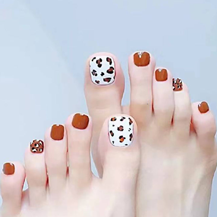 Trendy Animal Print Nail Art