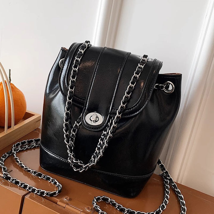 Chic Chain-accented Bucket Handbag Kalsten