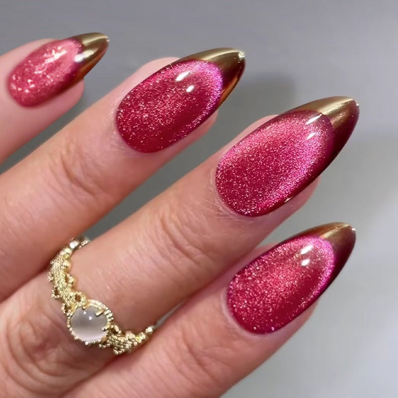 Glamorous artificial nails with shimmering finishing Kalsten