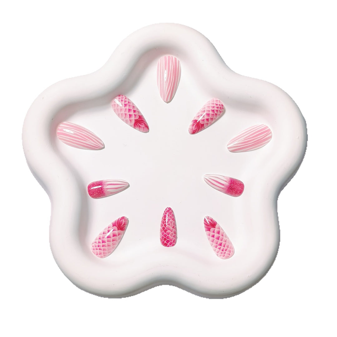 Intricate Scaled Nail Art Design Kalsten