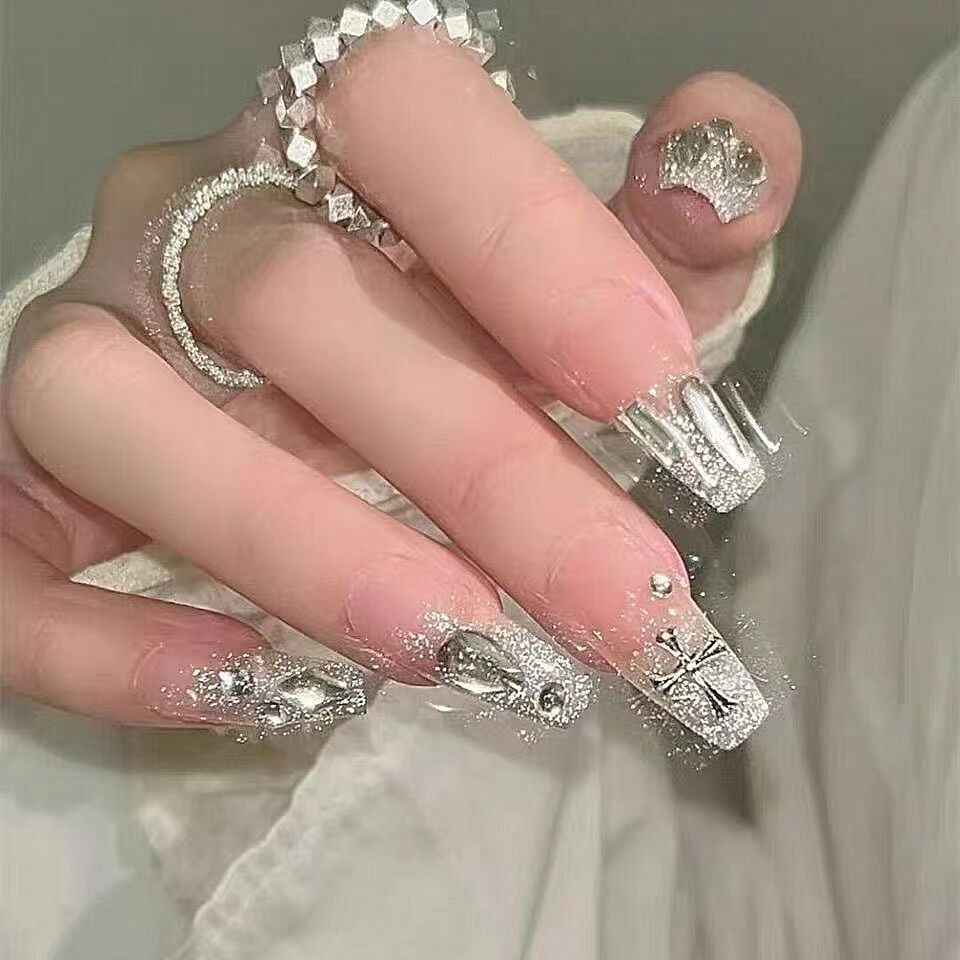 Decorative Artisanal Nail Extensions
