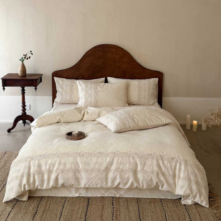 Elegant linen-cotton bedding set with delicate lace embroidery