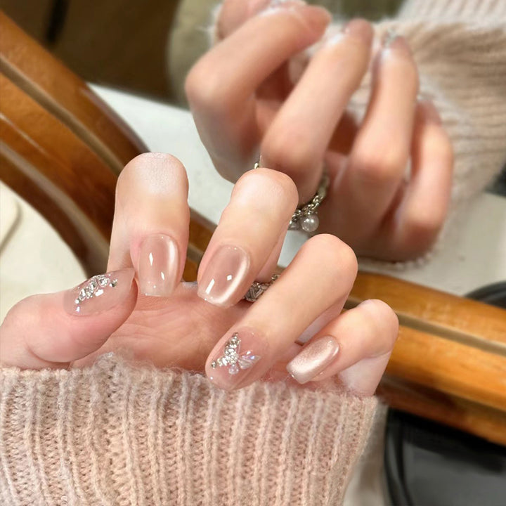 Elegant Nail Art Set with Floral Accents Kalsten