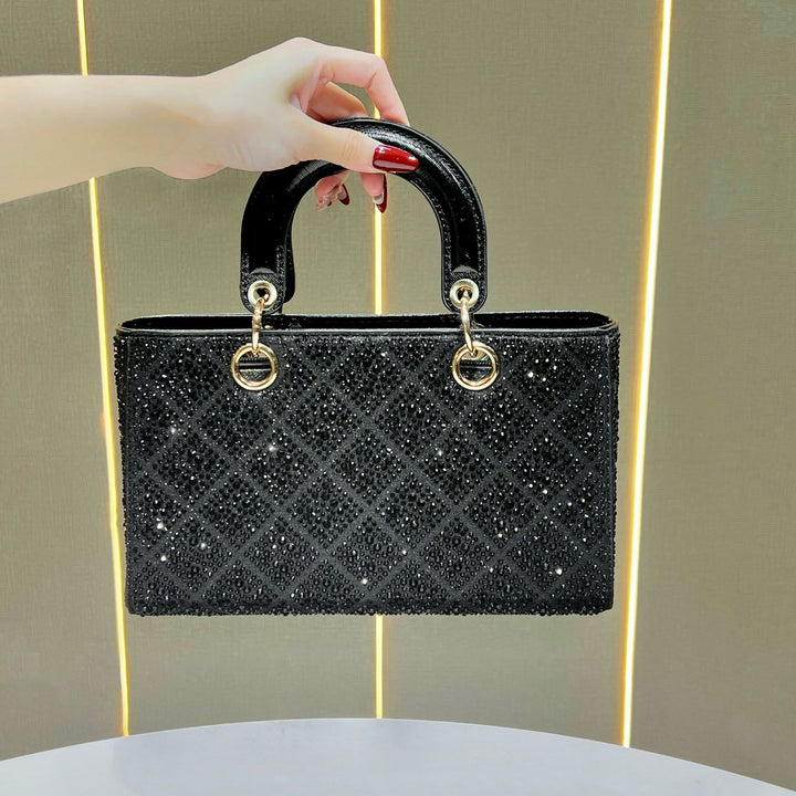 Elegant Rhinestone-Embellished Handheld Purse