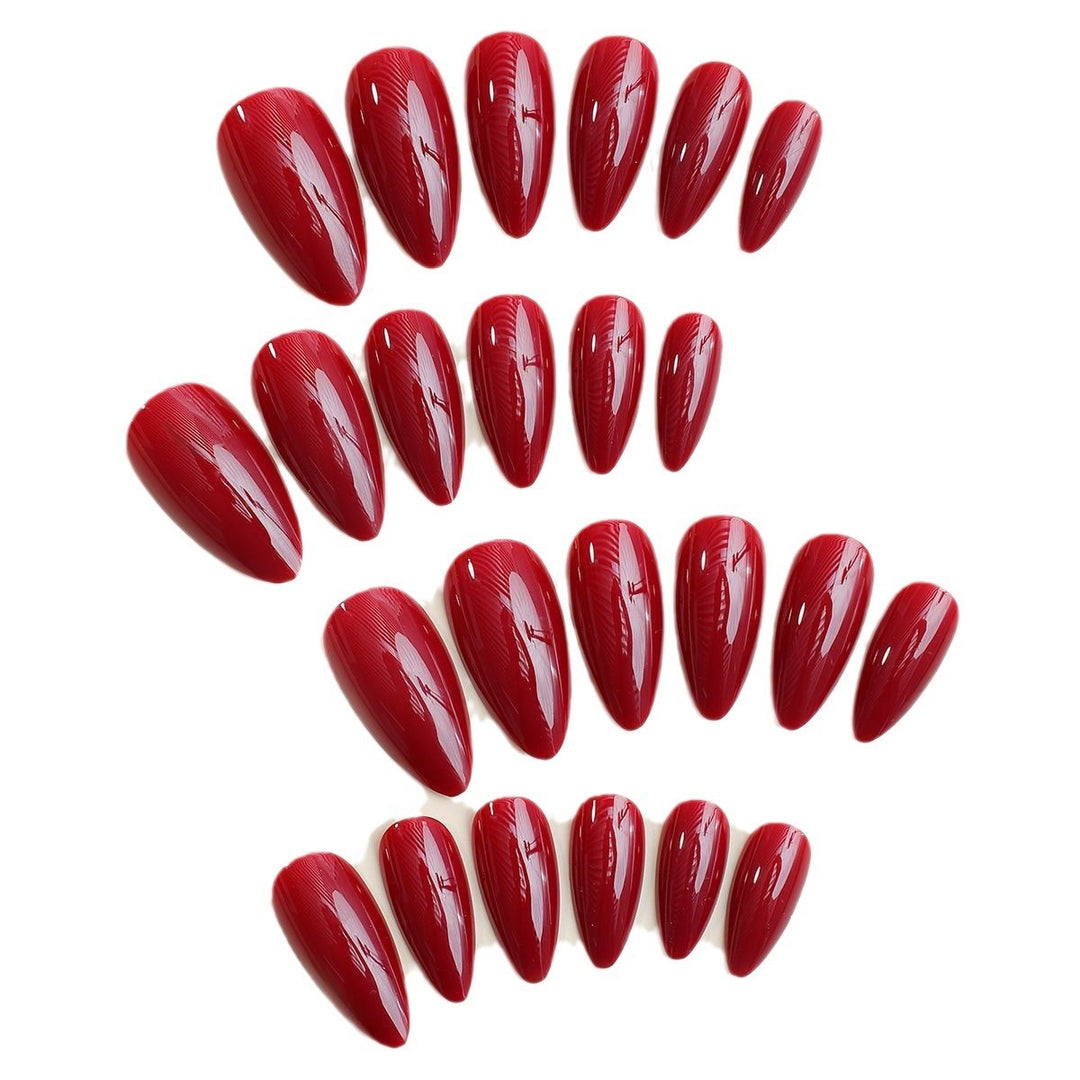 Artificial nail set with elegant stiletto tips and matte finish Kalsten