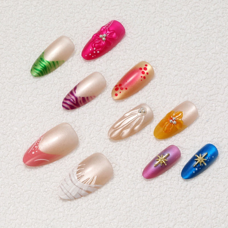 Nail Art Set with Floral and Glittering Accents Kalsten