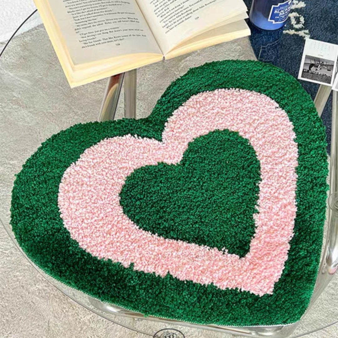 Heart-Shaped Plush Bath Mat Kalsten
