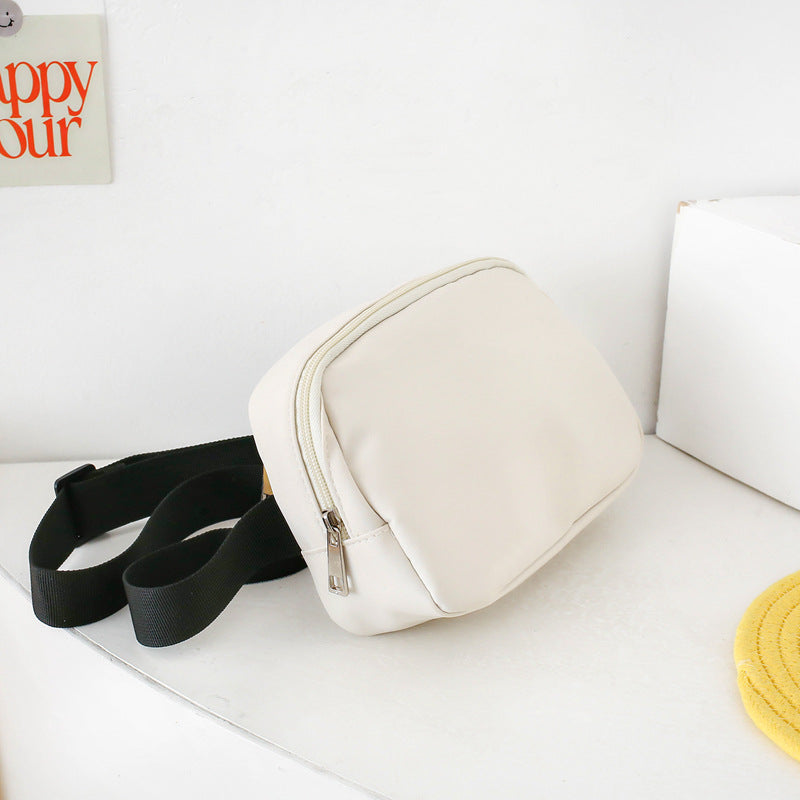 Fashionable fanny pack in minimalist form Kalsten