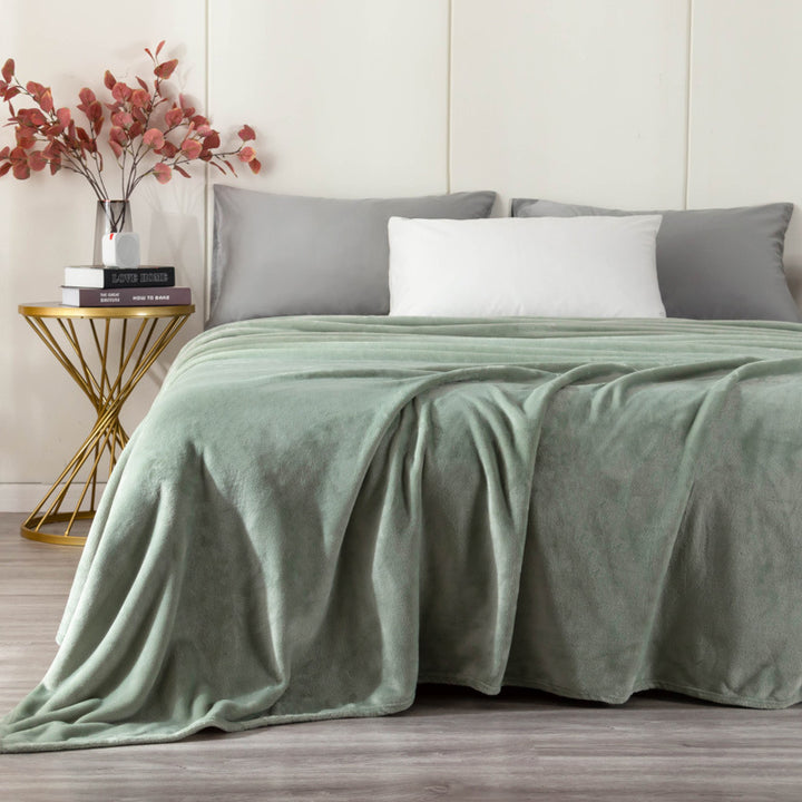Plush Fleece Throw Blanket Kalsten