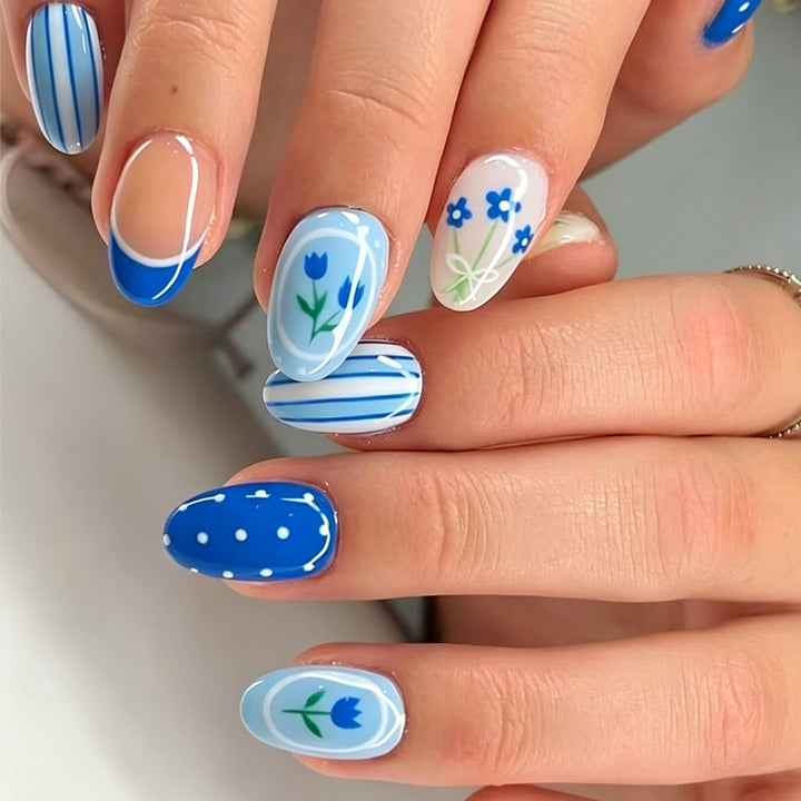 Nail art set with floral and striped designs Kalsten