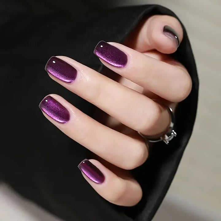 Artificial nails with modern night motif Kalsten