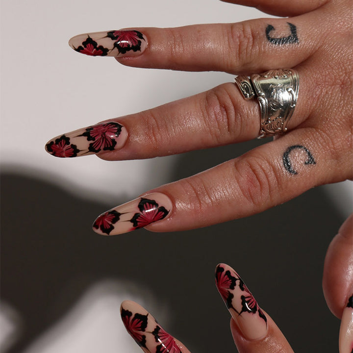 Exquisite Floral Design Press-On Nails