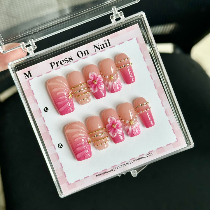 Artistic Press-On Nail Set with Floral Embellishments