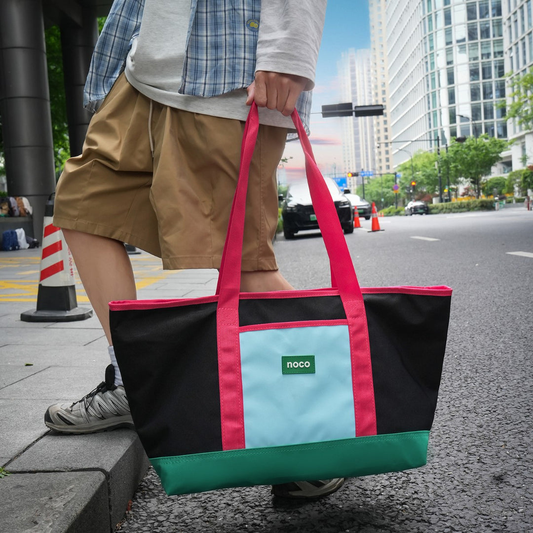 Durable Multi-Pocket Weekend Tote
