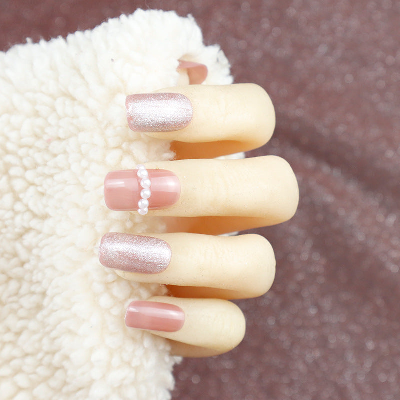 Glamorous Press-On Nail Set
