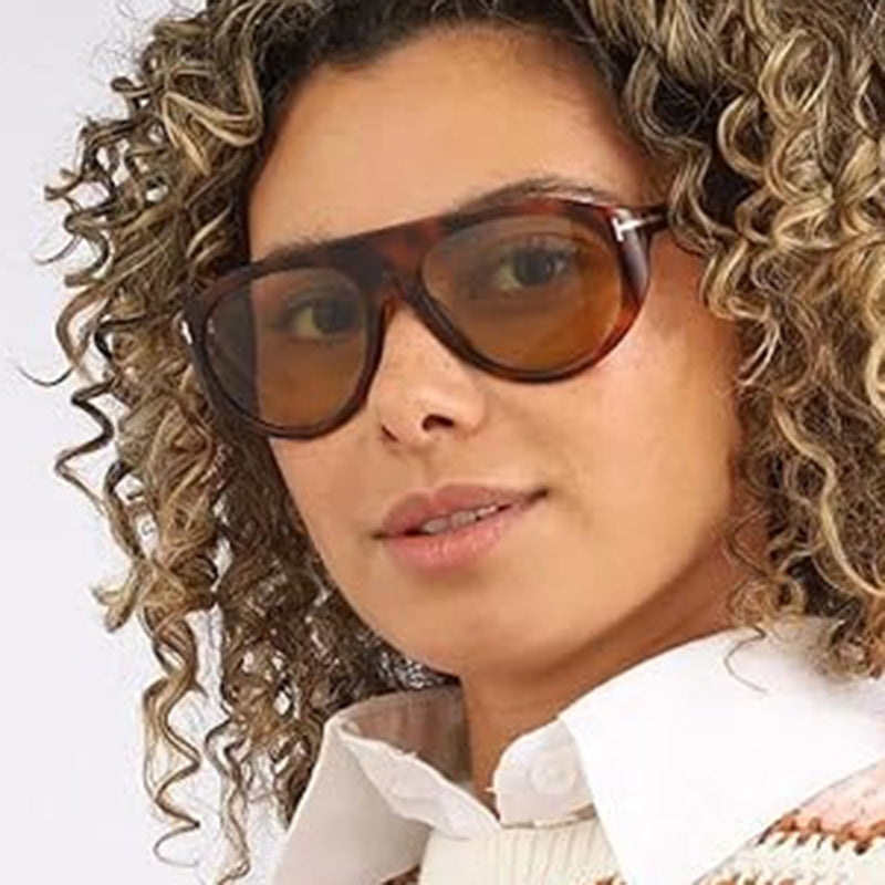 Women's Cat-Eye Sunglasses with protective UV filter and mirrored lenses Kalsten