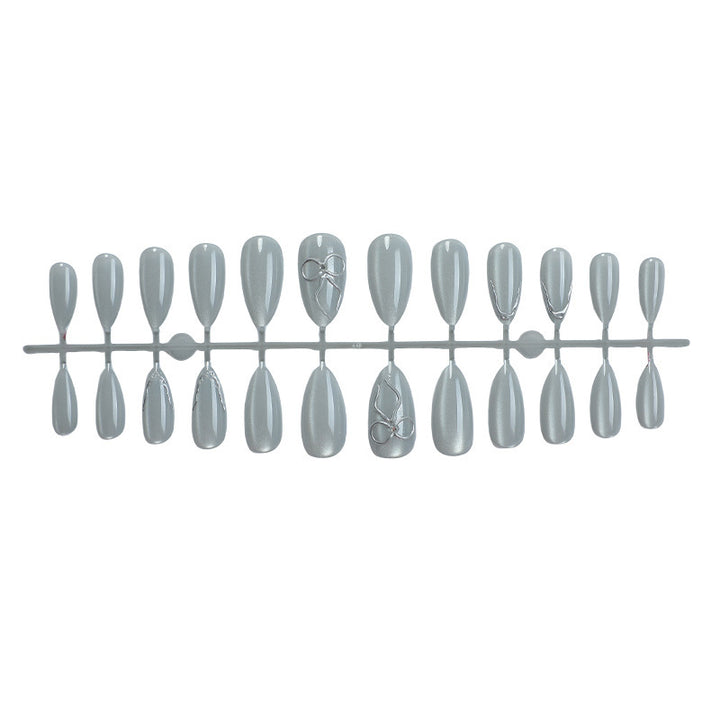 Nail art set with elegant silver accents Kalsten
