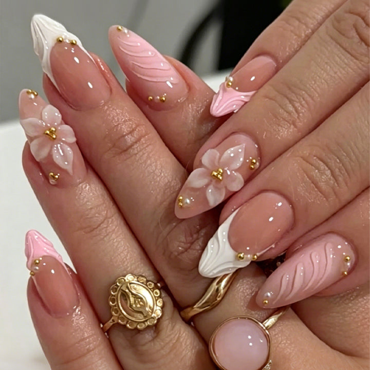 Nail art set with creative 3D flower decorations Kalsten