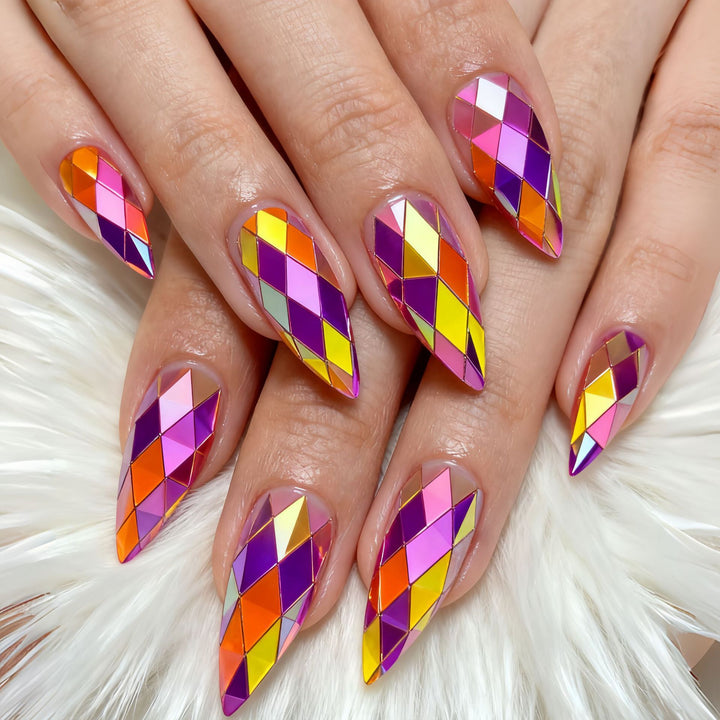 Eye-catching 3D art nails in crystal design Kalsten