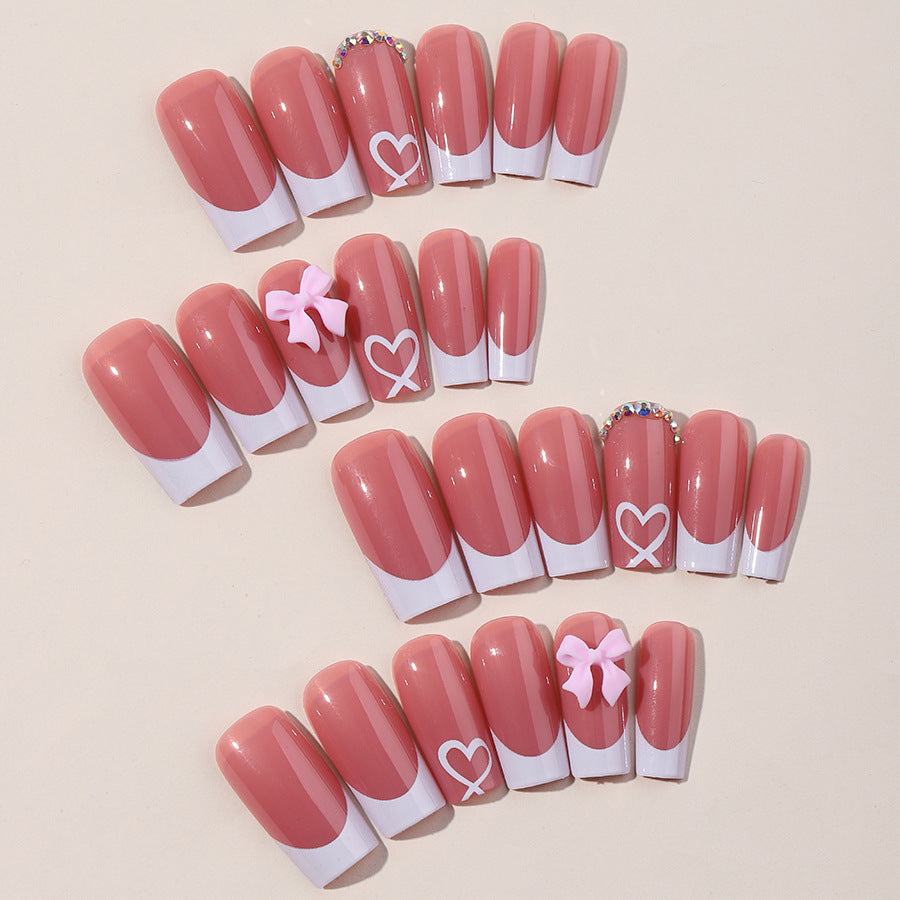 Artificial nail set with elegant design and detailed accents Kalsten