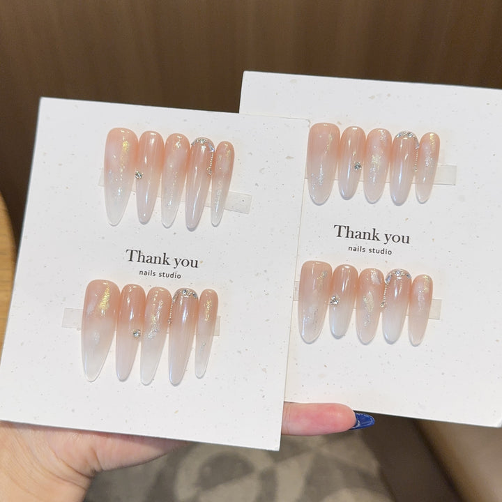 Artificial Nail Set with Elegant Glitter Accents Kalsten