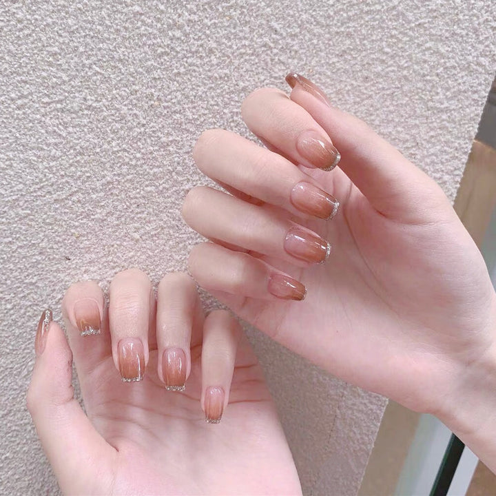 Stylish Press-On Nail Kit with Elegant Ombre Design Kalsten